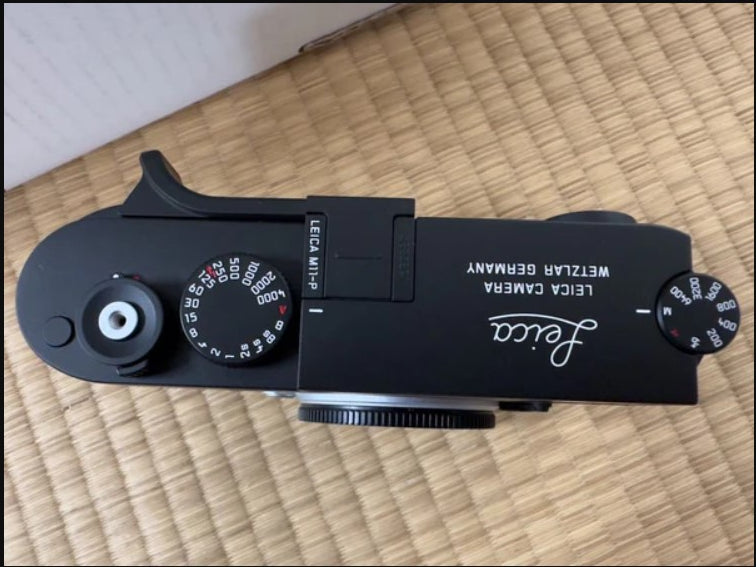 LElCA M11-P 60MP Rangefinder Camera Black Paint - Near Mint in Box + Extra Batt