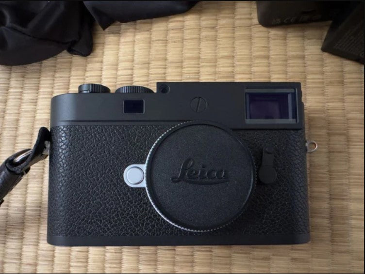 LElCA M11-P 60MP Rangefinder Camera Black Paint - Near Mint in Box + Extra Batt